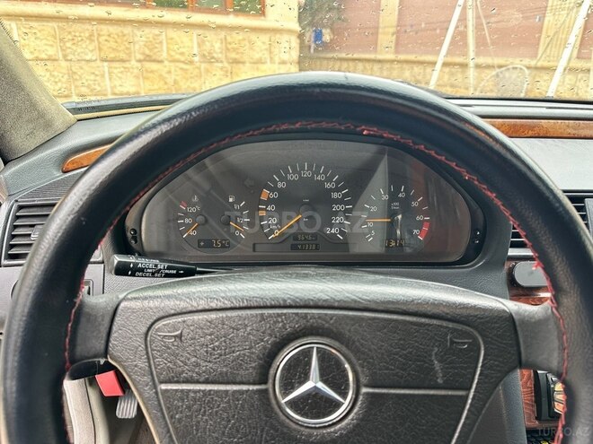 Mercedes C 200 1999, 413,382 km - 2.0 л - Yevlax