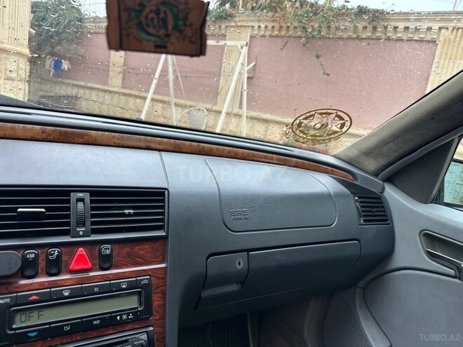 Mercedes C 200 1999, 413,382 km - 2.0 л - Yevlax