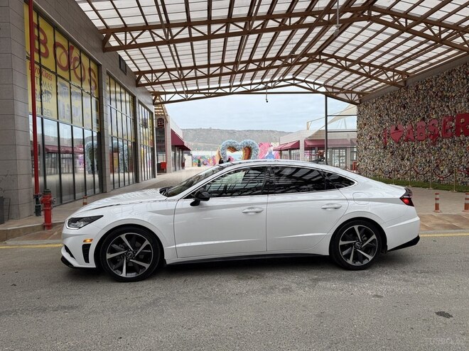 Hyundai Sonata-5