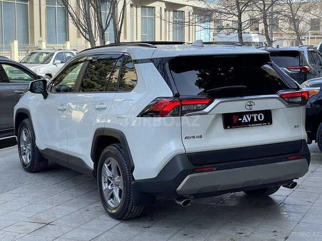 Toyota RAV4 2022, 68,000 km - 2.0 л - Bakı