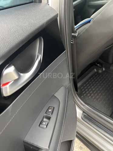 Kia Cerato-16