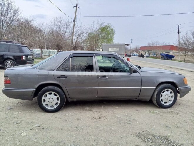 Mercedes E 200 1994, 310,000 km - 2.0 l - Ağcabədi