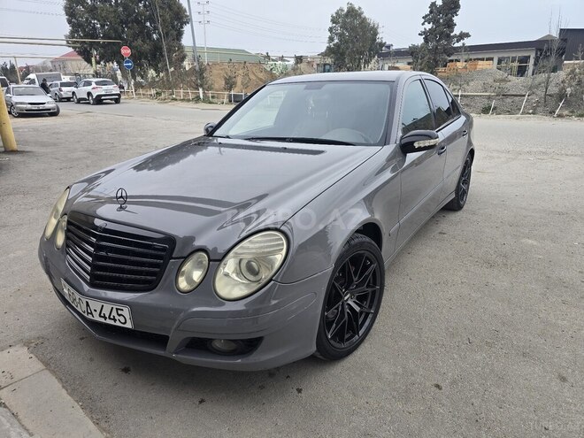 Mercedes E 220-2
