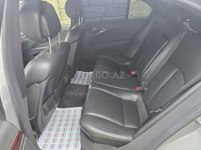 Mercedes E 220-6
