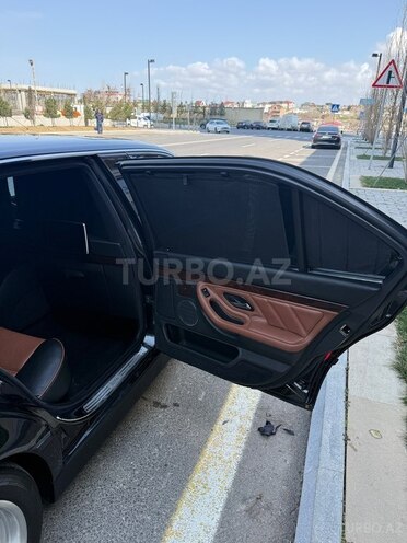 BMW  1998, 112,000 km - 5.4 l - Bakı