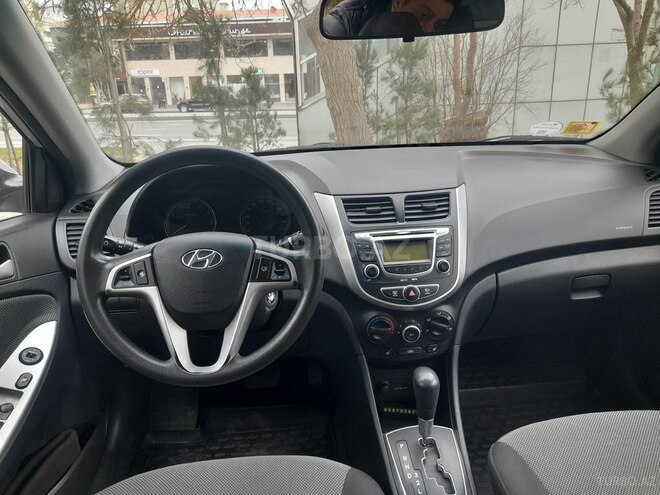 Hyundai Accent 2012, 62,000 km - 1.6 l - Bakı