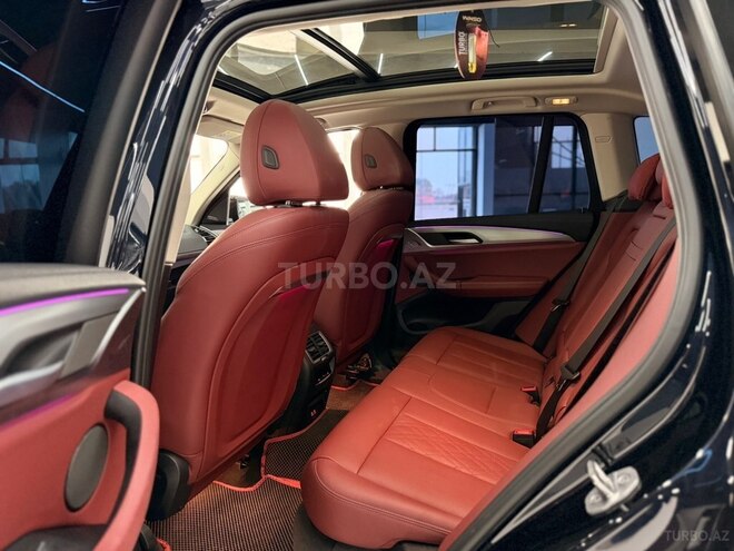 BMW iX3-11