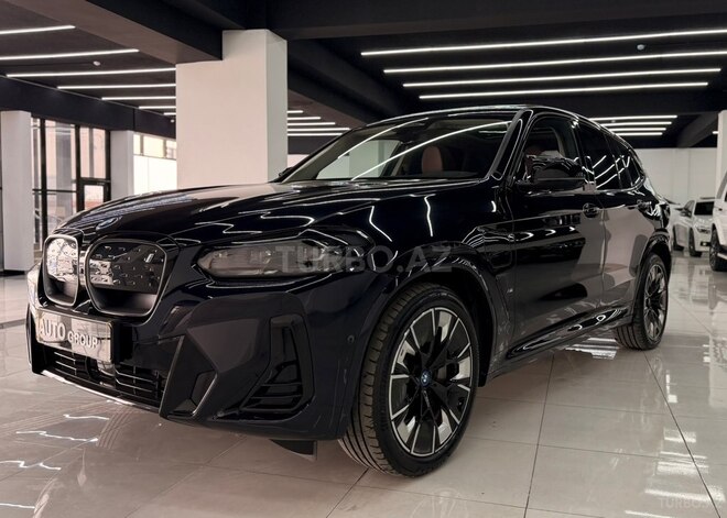 BMW iX3-3
