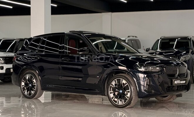 BMW iX3-2