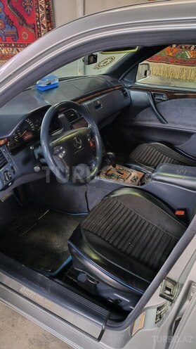 Mercedes E 270 2000, 484,913 km - 2.7 l - Bərdə