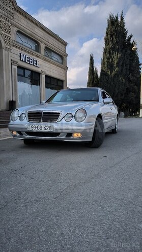 Mercedes E 270 2000, 484,913 km - 2.7 l - Bərdə