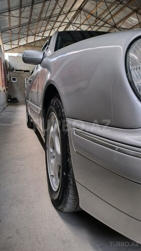 Mercedes E 270 2000, 484,913 km - 2.7 l - Bərdə