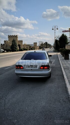 Mercedes E 270 2000, 484,913 km - 2.7 l - Bərdə