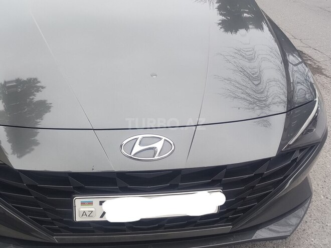 Hyundai Elantra-2