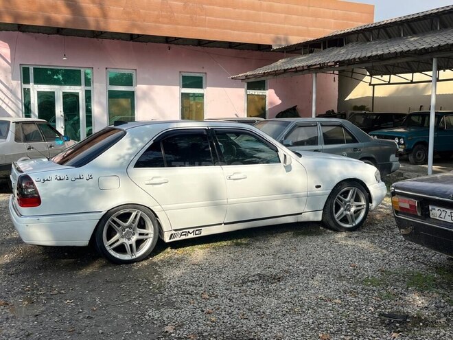 Mercedes C 180 1995, 321,540 km - 1.8 l - Xudat