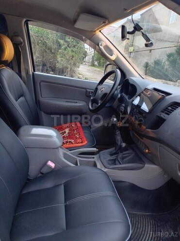 Toyota Hilux 2011, 350,000 km - 2.5 л - Bakı