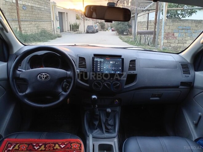 Toyota Hilux 2011, 350,000 km - 2.5 л - Bakı