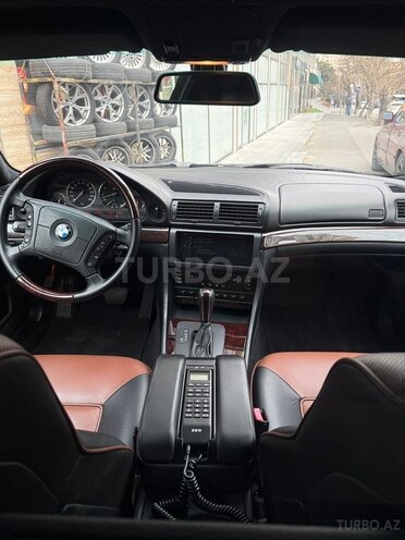 BMW  1998, 112,000 km - 5.4 l - Bakı