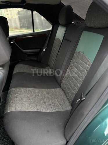 Mercedes C 230 1997, 240,000 km - 2.3 l - Sumqayıt