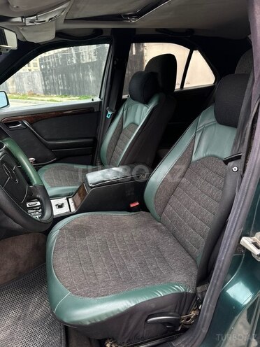 Mercedes C 230 1997, 240,000 km - 2.3 l - Sumqayıt