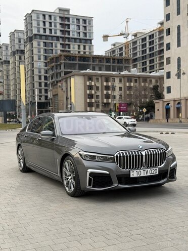 BMW 740-1
