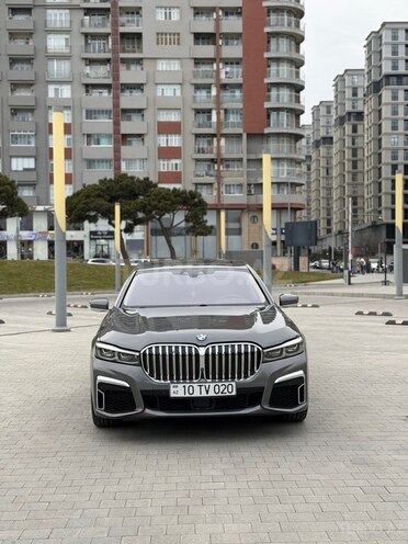 BMW 740-2