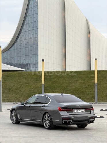 BMW 740-4