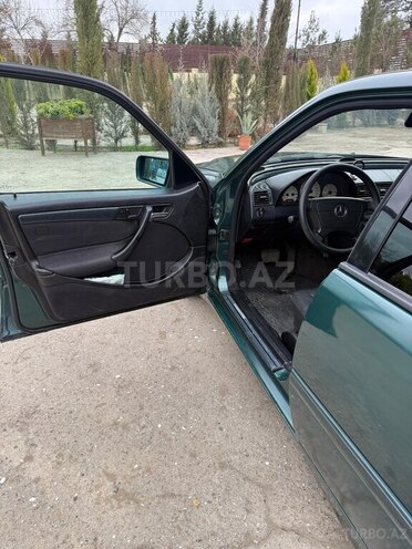 Mercedes C 240 1999, 299,700 km - 2.6 л - Bakı