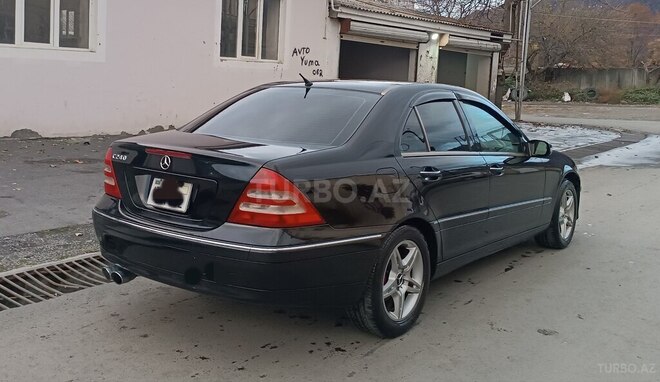 Mercedes C 240-10