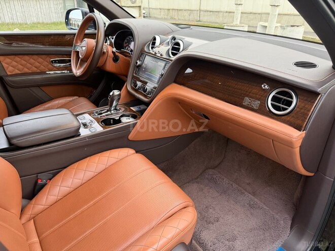 Bentley Bentayga 2016, 74,000 km - 6.0 l - Bakı