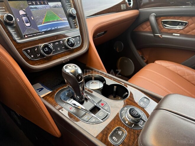 Bentley Bentayga 2016, 74,000 km - 6.0 l - Bakı