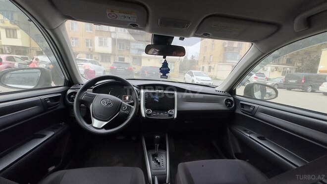 Toyota Corolla Fielder-3