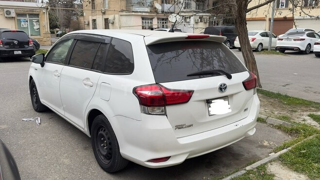 Toyota Corolla Fielder-6