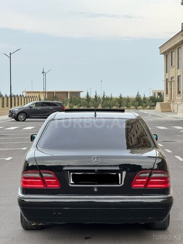 Mercedes E 240 1999, 212,000 km - 2.4 l - Sumqayıt