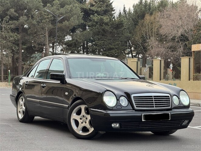 Mercedes E 240 1999, 212,000 km - 2.4 l - Sumqayıt