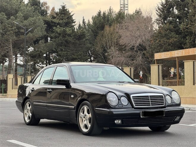 Mercedes E 240 1999, 212,000 km - 2.4 l - Sumqayıt