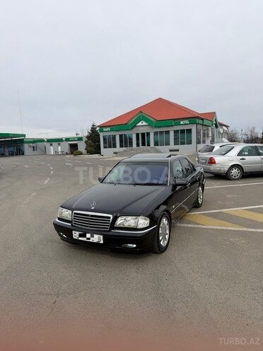 Mercedes C 200-1