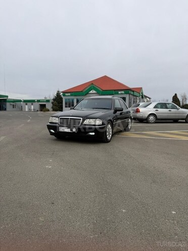 Mercedes C 200-12