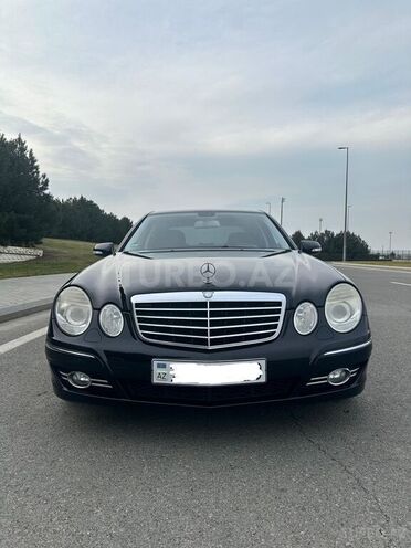 Mercedes E 200-1