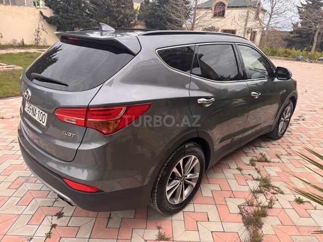Hyundai Santa Fe-12