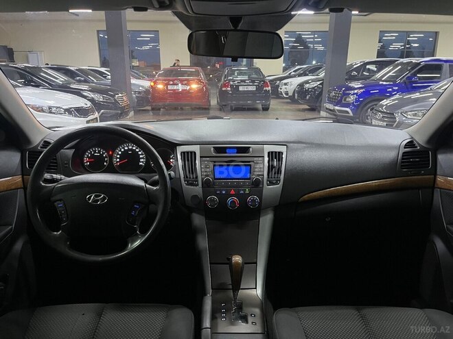 Hyundai Sonata-9