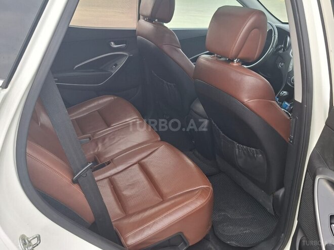 Hyundai Santa Fe-12