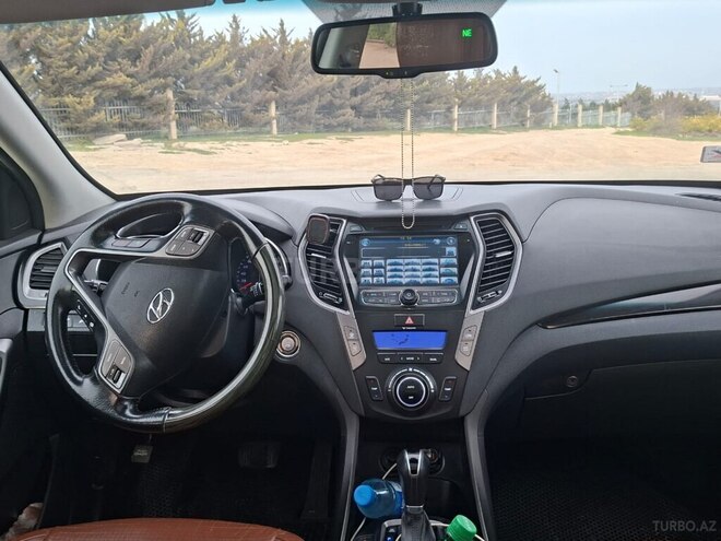 Hyundai Santa Fe-10