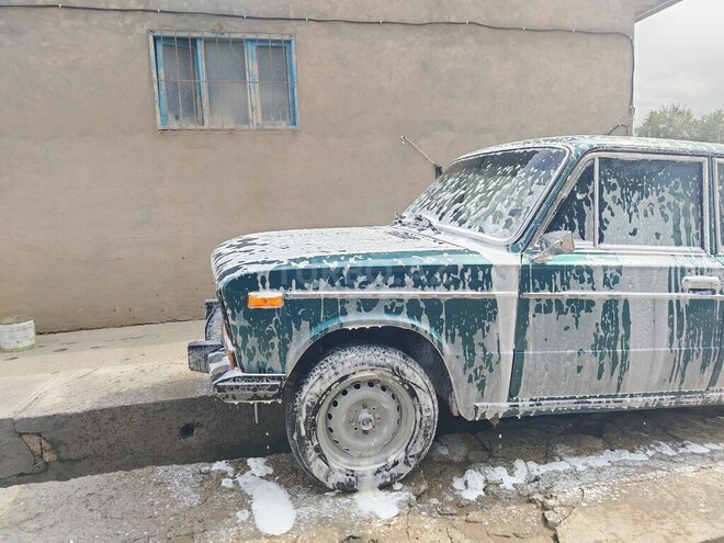LADA (VAZ) 2106-7