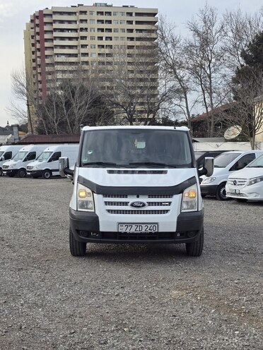 Ford Transit-1