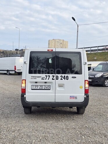 Ford Transit-6
