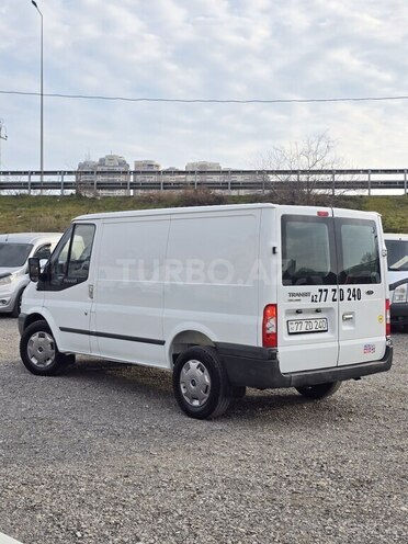 Ford Transit-5