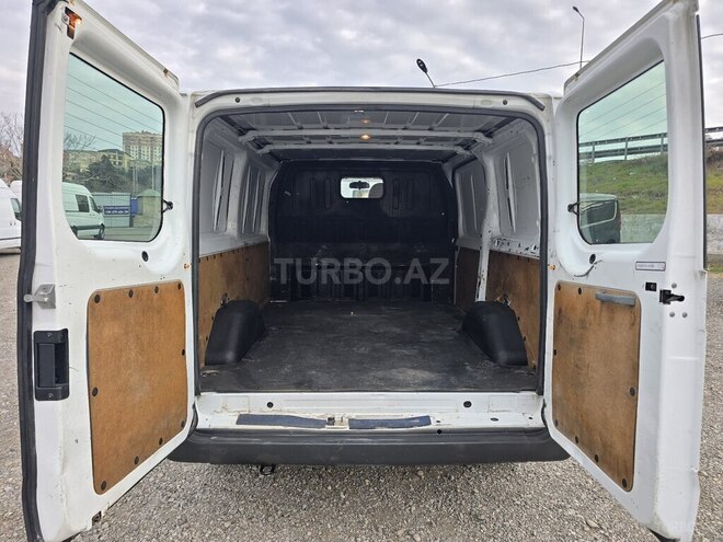 Ford Transit-12