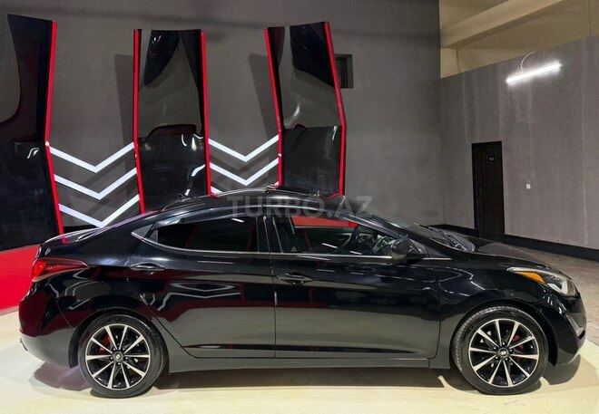 Hyundai Elantra-6