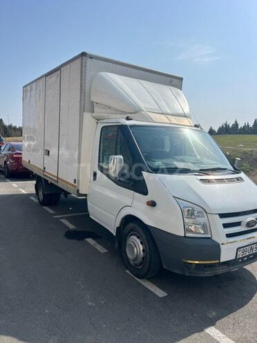 Ford Transit-3